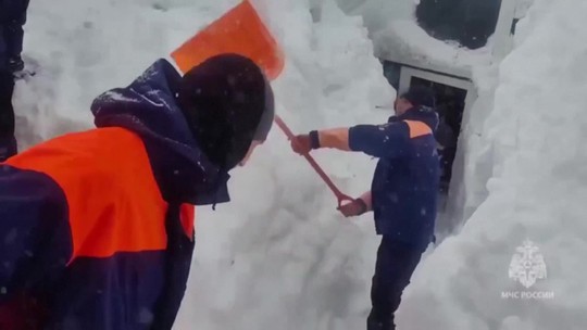 Rekordné sneženie: Kamčatku zasypali metre snehu