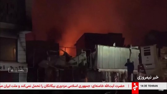 Ulice v plameňoch, tisíce mŕtvych. Irán pripomína vojnovú zónu