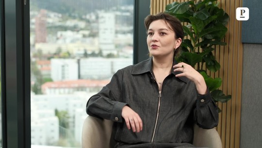 Čím viac majú ľudia peňazí, tým menej ti zaplatia, hovorí fotografka Lena Knappová o drsnej lekcii v Paríži. Začala s umývaním riadu, dnes fotí svetové hviezdy