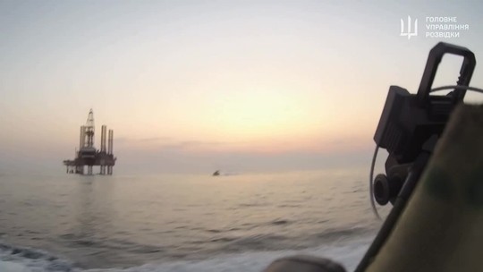 Zbesilá streľba: ako Ukrajinci dobyli Rusmi okupované ropné plošiny