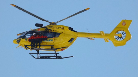 Zranenú Lindsey Vonnovú odváža vrtuľník