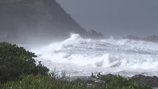 Vlny sa valia, vietor buráca. Nový Zéland skúša počasie