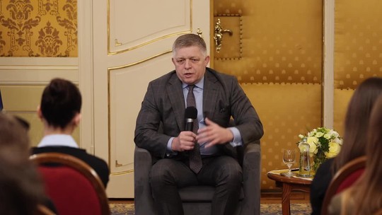 Fico debatoval so študentmi na Úrade vlády