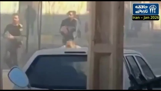 Brutalita v Iráne: režim potláča protesty ostrou streľbou