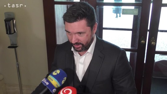 Minister Takáč nevidí dôvod na zmrazovanie platov a paušálnych náhrad ministrov