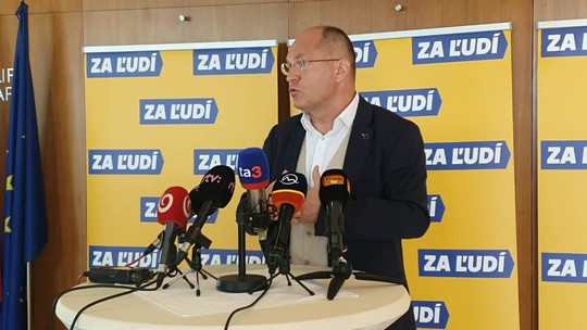 Koaličný boj o bratislavského župana? Za ľudí má vlastného kandidáta