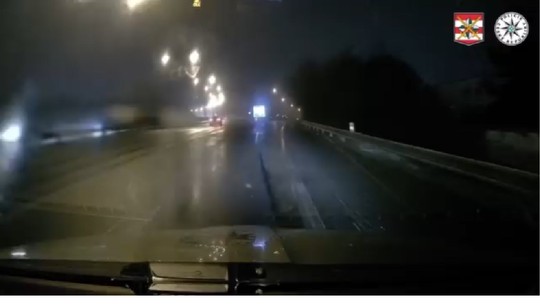 Dramatické prenasledovanie arogantného vodiča skončilo prekvapivo. Policajti zostali šokovaní
