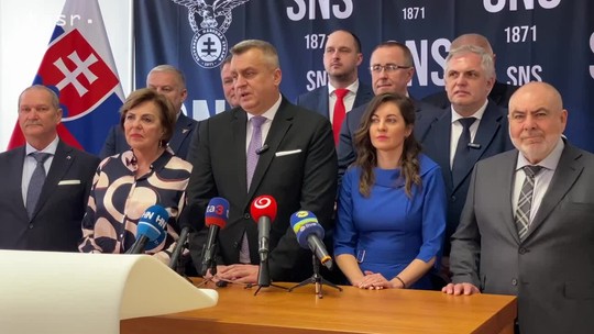 Predsedom SNS zostáva Andrej Danko